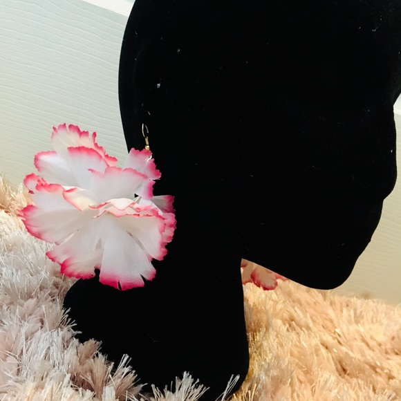 Jewelry - 🌸Floral Earrings PINK/WHITE 🌸New